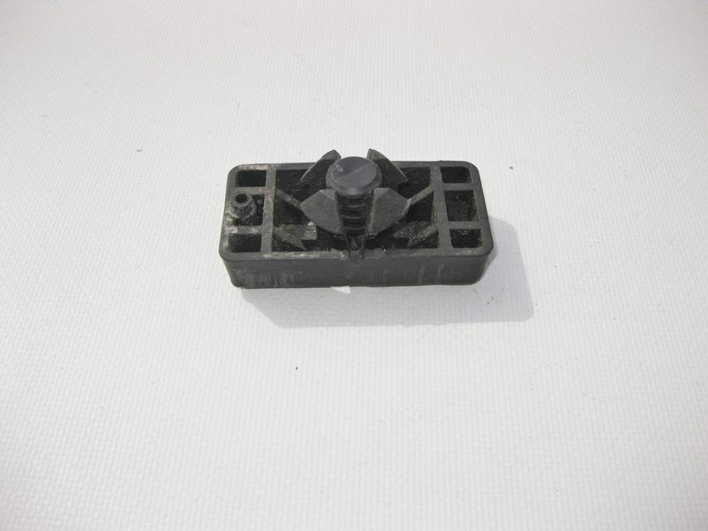 Mercedes-Benz  A0029976186 Опора домкрата на передньому підрамнику C-Class W203 W204 CL203 Sportcoupe C203 E-Class W212 GLK X204 CLS C218 CLC C218 Одесса - изображение 5