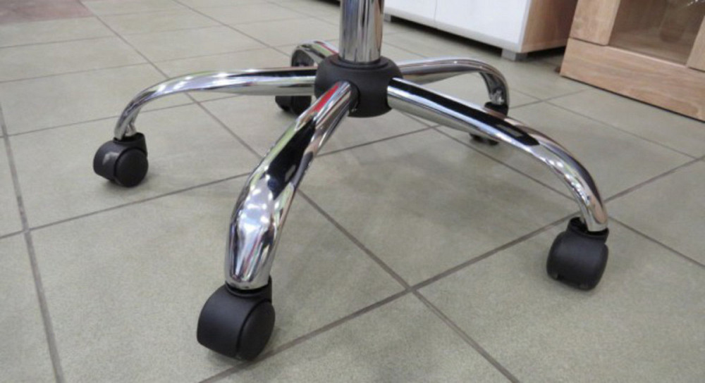 Крісло поворотне Q-025 чорне Киев - изображение 12