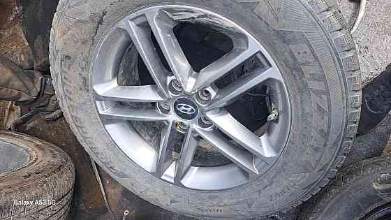 Оригінальний диск R17 на Hyundai Santa Fe 2012–2020 року Київ