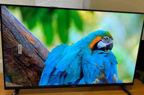 Телевизор: Безрамный, 4К Samsung TV 45