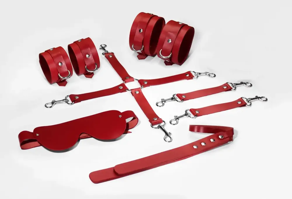 Набір Feral Feelings BDSM Kit 5 Red, наручники, поножі, хрестовина, маска, падл Львів - фото 1