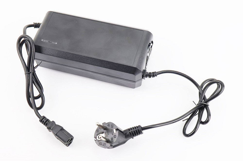 Зарядний пристрій 72A TR-5 Київ - фото 1