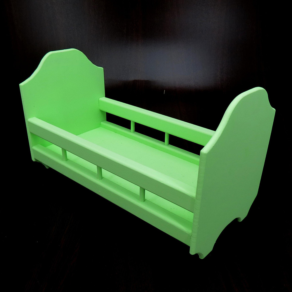 Кровать для кукол 