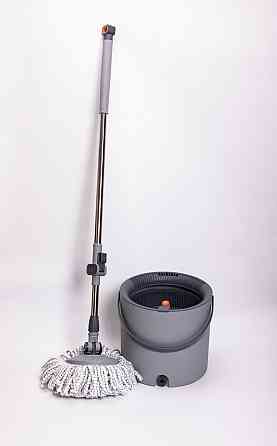 Household Набір для прибирання з круглою телескопічною шваброю з мікрофібри та відром із віджим Коломия
