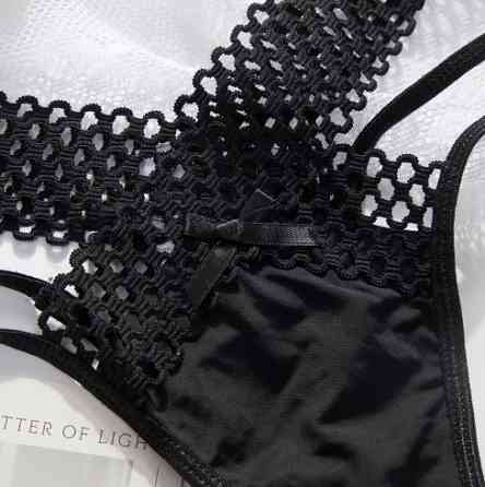 Еротичні трусики чорні - розмір універсальний, резинка до 100см Київ