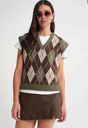 Женский теплый оверсайз жилет с геометрическим орнаментом Хаки Одесса