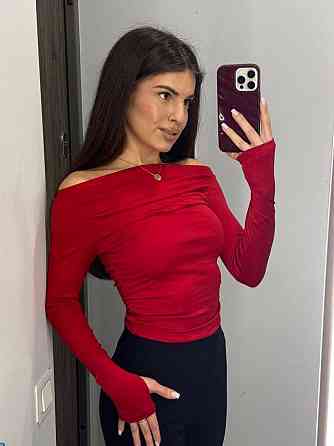 Женский романтичный лонгслив с открытыми плечами турецкий микродайвинг Красный, 46/48 Одесса