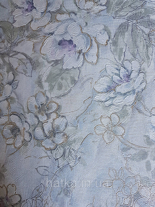 Обои метровые виниловые на флизелине Grandeco Poeme цветы розы структурные сиреневые зеленые на голубом Киев - изображение 1