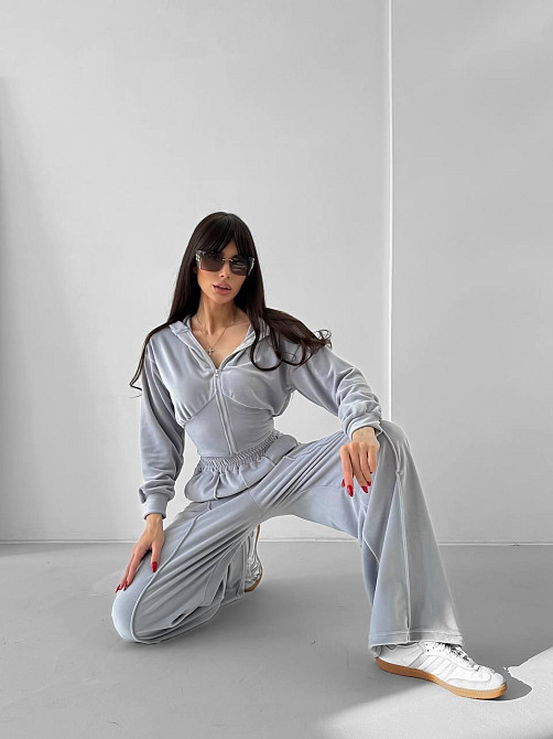 Жіночий прогулянковий костюм-двійка: кофта на блискавці та штани з велюру Сірий, 46/48 Одеса - фото 5