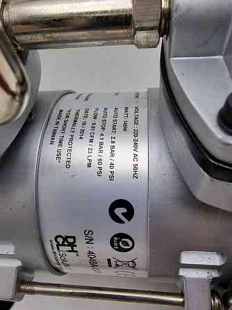 Двоциліндровий безмасляний поршневий компресор DHCL Solutions S/N: 4048A-00258 (товар вживаний) Луцьк