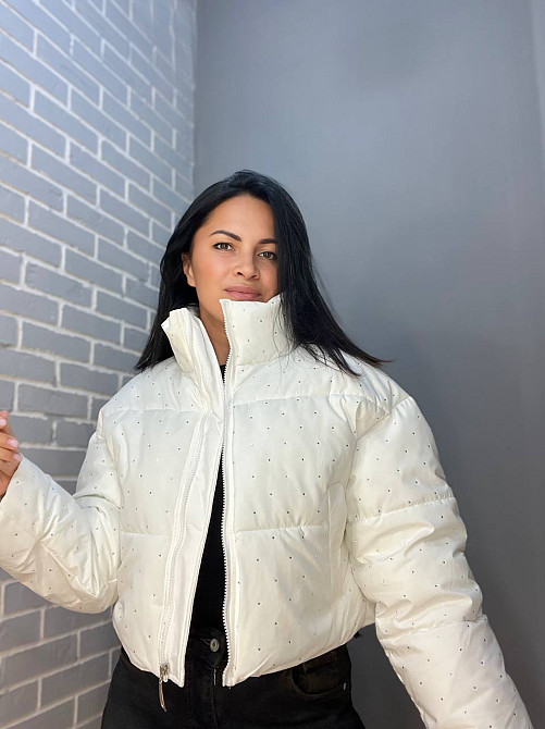 Куртка жіноча Haiziyuan 7165 коротка широка оверсайз розсип камінців без капюшона біла, білий, XL Одеса - фото 1