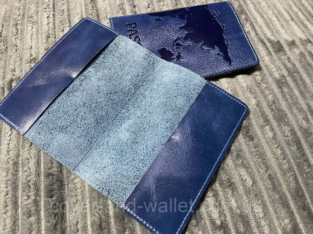 Синя шкіряна обкладинка на паспорт карта світу ST Leather Київ - фото 3