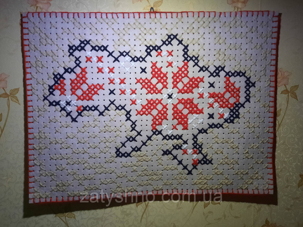 Вышитая картина на стену Карта Украины Киев - изображение 1