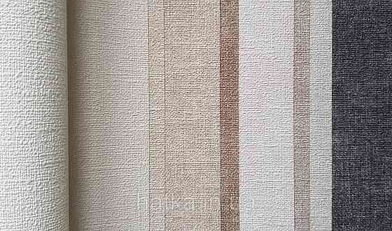 Шпалери вінілові на флізеліні AS creation Amber метрові однотонні структурні під тканину матові світло-бежеві Київ