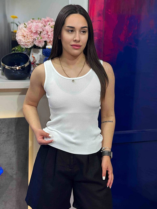 Майка жіноча A-N 2295 в рубчик з кулоном, білий, one size Київ - фото 8