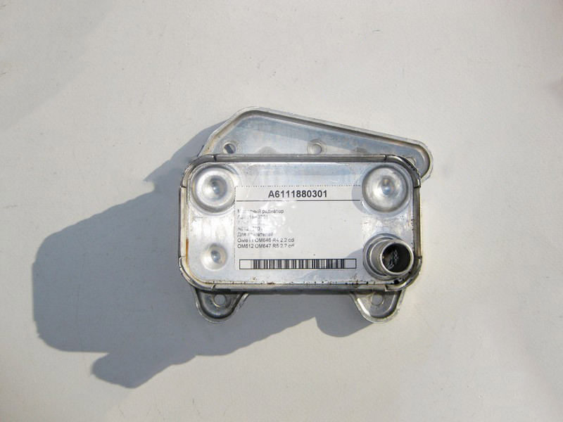 Mercedes-Benz  A6111880301 Олійний радіатор для двигунів OM611 OM646 R4 2.2 cdi OM612 OM647 R5 2.7 Одесса - изображение 1