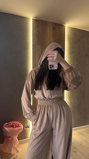 Жіночий стильний повсякденний комбінезон велюр плюш Бежевий, 42/44 Одеса - фото 9