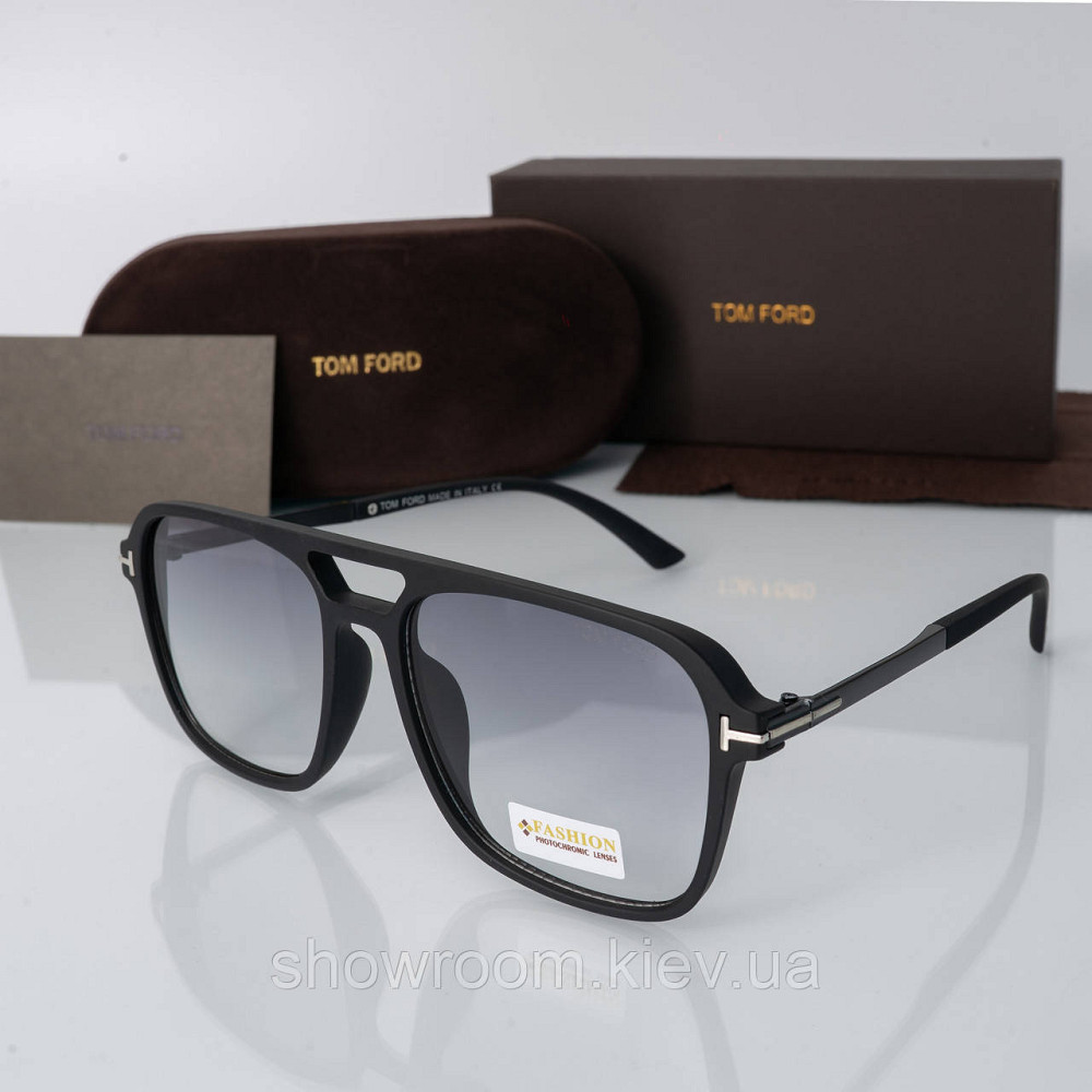 Жіночі окуляри хамелеони Tom Ford (1821 чорні) фотохромні Київ - фото 1