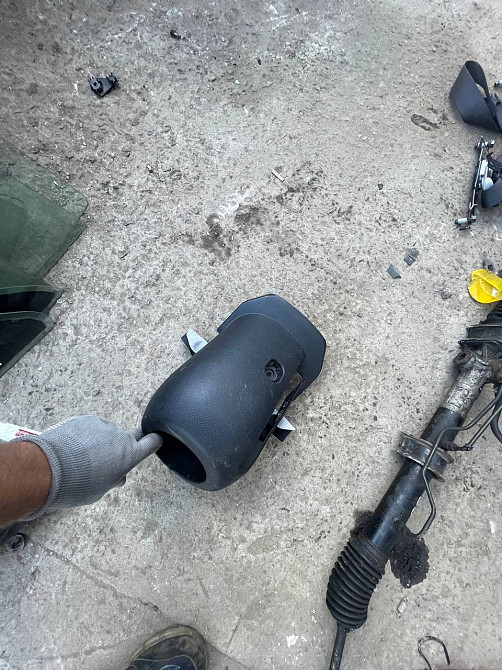 Подрулевой пластик Kia Sportage 2021–2025 Киев - изображение 1