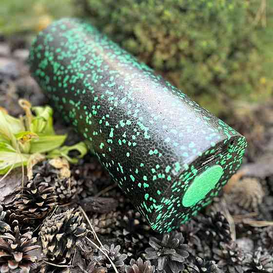 Масажний ролик (роллер) гладкий PowerPlay PP-4348 2 in 1 EPP Foam Roller Чорно/Зелений (33x14см.) Кам'янське
