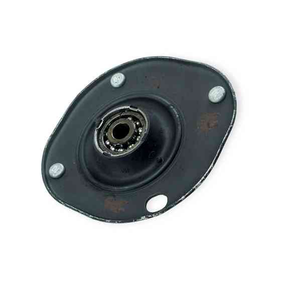 Опора стойки Lanos верхняя с болтами и подшипником правая (люстра) передней Мукачево