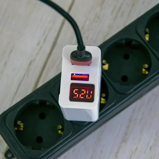 Зарядний пристрій з 2 USB та LED дисплеєм CX QC03 / Перехідник для заряджання телефон / Адаптер Київ