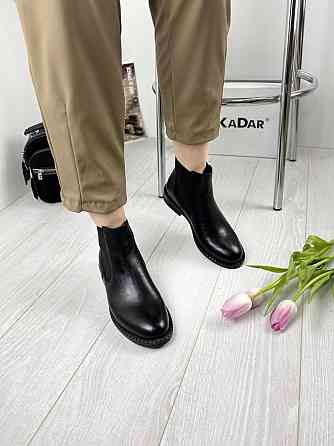 Kadar Черевики жіночі KADAR чорні натуральна шкіра весна-осінь 37р.38р.39р. (00-1100491-Б) Коломыя