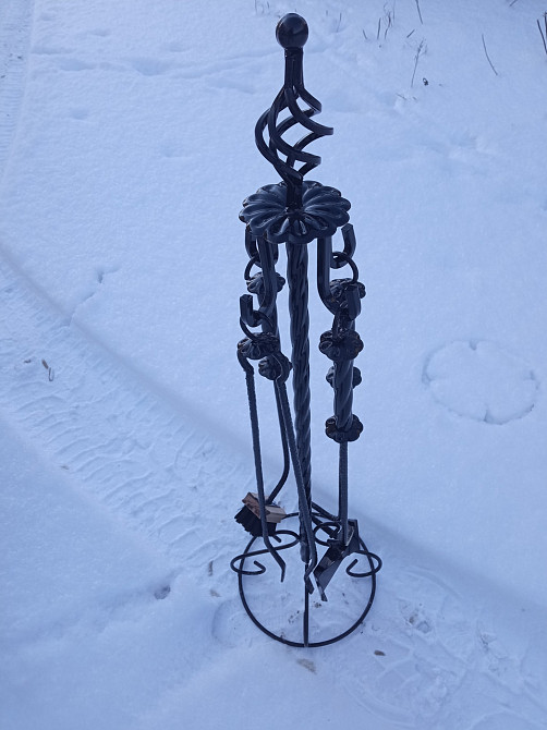 Кований набір для каміну K-008 (стійка, совок, щітка, кочерга, щипці) Б3917 Чорний Київ - фото 4