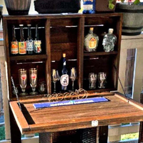 Настенный бар 