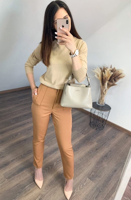 Жіночі прямі штани з кишенями "Jenifer" оптом | Розпродаж моделі Кемел, 42 Київ - фото 4