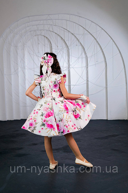 Пышное нарядное платье с цветочным принтом Кривой Рог - изображение 3