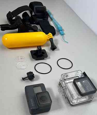 Камера GoPro HERO 5 с картой памяти , аксесуарами Киев