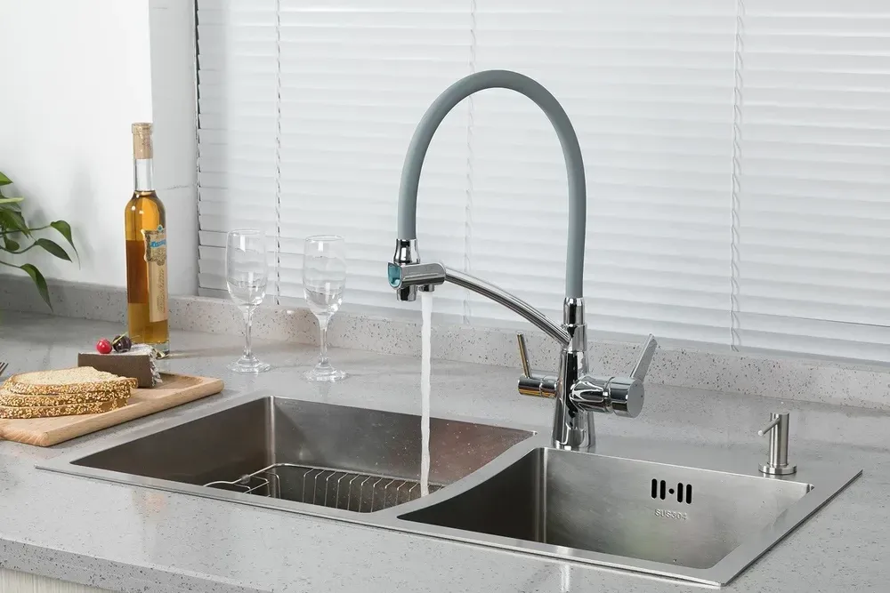 Кухонний змішувач Koer KB-72003-01 з виходом для питної води сірий/хром (KR3375) Чернівці - фото 3