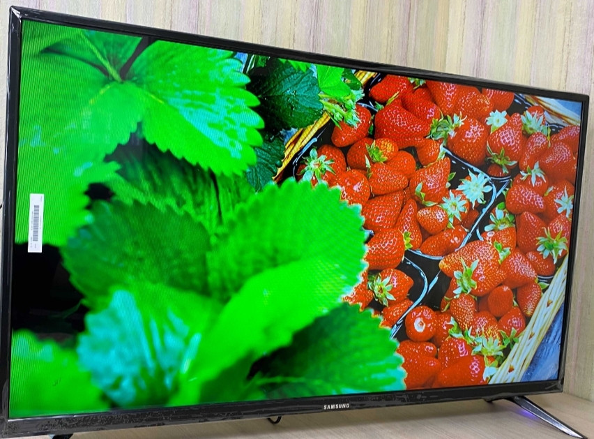 Телевізор Безрамний: 32" Samsung Smart TV, 4K HDR, T2. Корея! Харків - фото 4