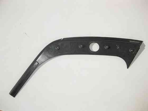 Mercedes-Benz  A1646700487 Пластикова накладка під кватирку заднього правого крила GL X164 Одеса