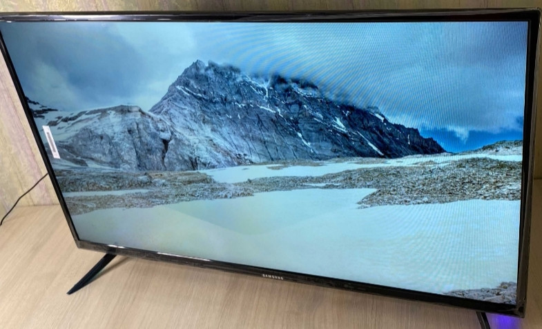Телевізор: 45" Samsung 4K, Smart TV Wi-Fi, ГОЛОСОВЕ керування. Харків - фото 4