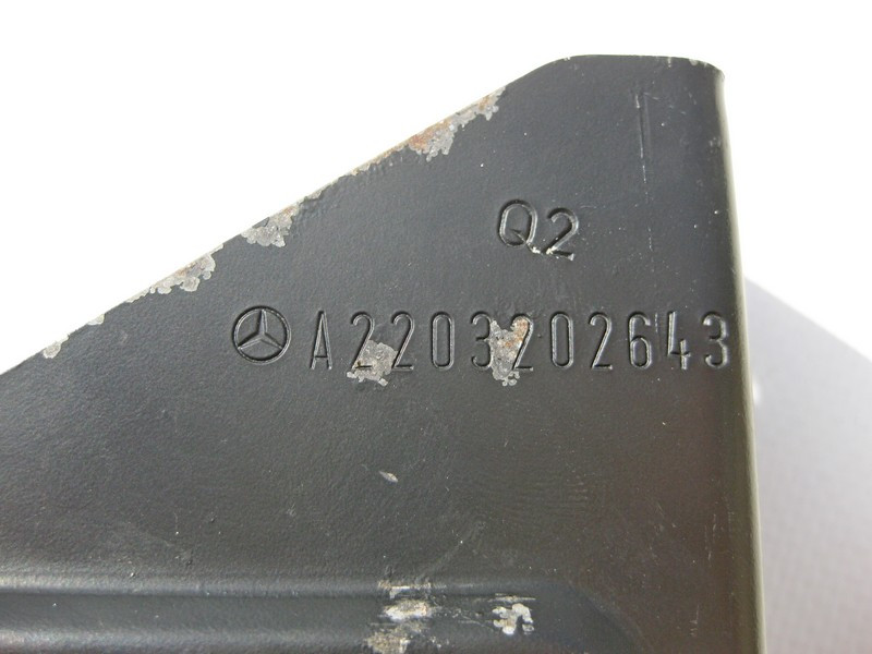 Mercedes-Benz  A2203202643 Кронштейн проводів на підсилювачі переднього бампера S-Class W220 Одесса - изображение 7