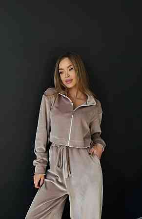 Жіночий прогулянковий плюшевий костюм-двійка: кофта та штани Бежевий, 42/46 Одеса