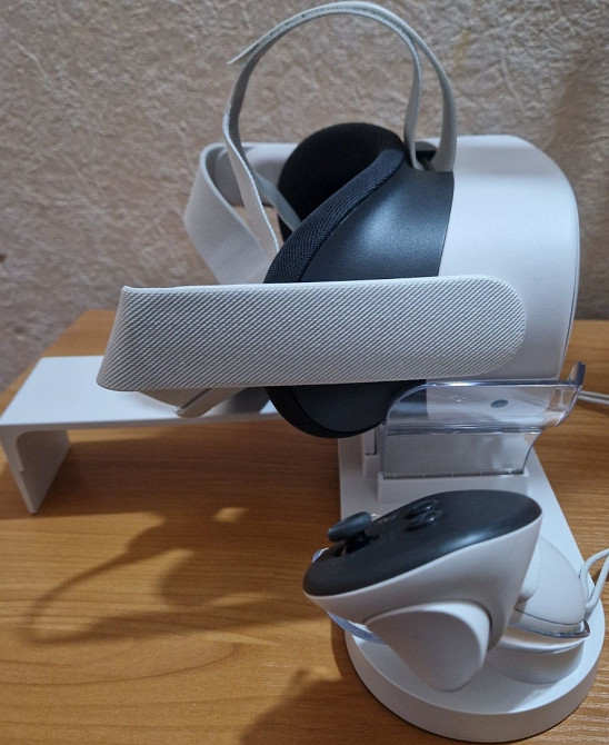 Окуляри VR Oculus Quest 3s(256Gb) з підставкою. Київ - фото 5