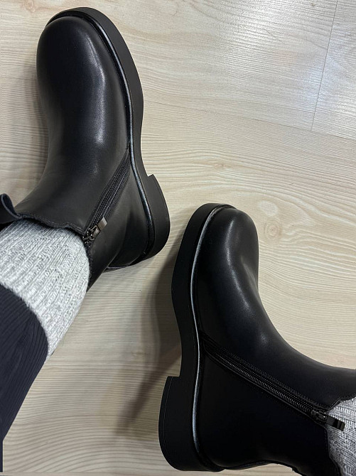 Черевики жіночі Hengji 958 челсі утеплені на хутрі шкіряні чорні, 39, 24,5 см Київ - фото 7