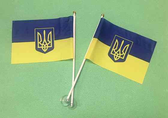 Флаг Украины маленький на присоске с гербом, флажек автомобильный на присоске, разм ткани 20*15 см, шток 30 см Киев