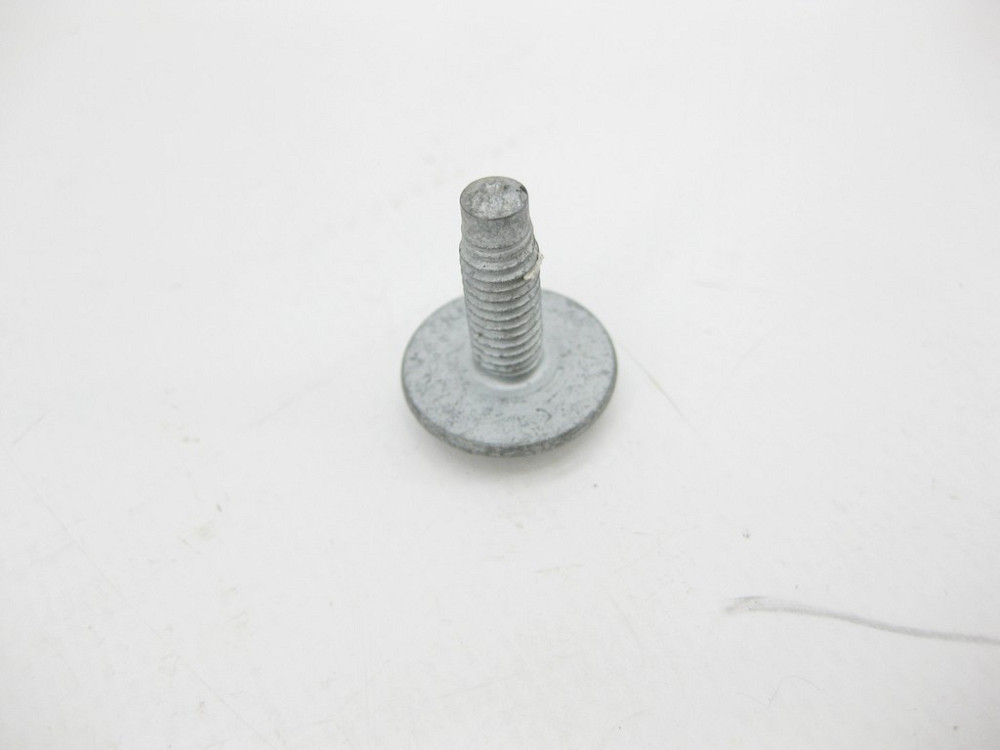 Mercedes-Benz  A0089907004 Болт з головкою торкс T30 та різьбленням М6 x 18,8 mm Одеса - фото 1