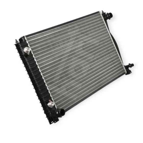 Радіатор охолодження двигуна автомобіль Ауді A6 C6 2.7, 3.0TDI quattro (2005-2011) Мукачево