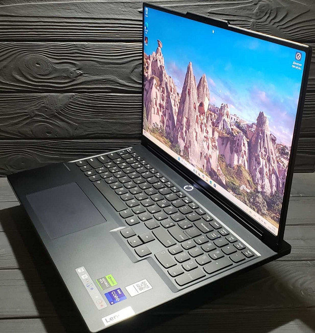 Ноутбук Lenovo Legion 7 16IRX9 16" Київ - фото 6