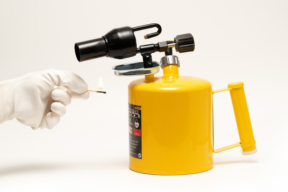 Лампа паяльна бензинова MASTERTOOL 2.0 л 1100 °C 32 мм 1200 г/год 0.25 МПа 44-5220 Рівне - фото 5