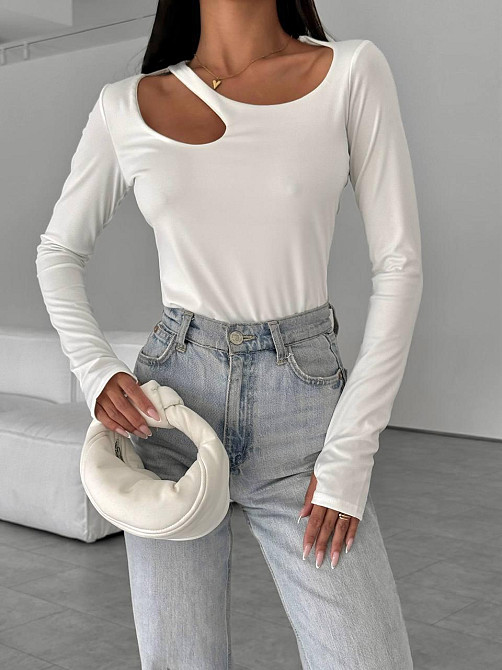 Жіночий стильний топ із вирізом мікродайвінг Молочний, 44/46 Одеса - фото 7