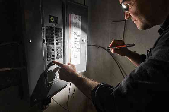 Фонарь компактний с встроенным аккумулятором MILWAUKEE, IR PL250 Одесса