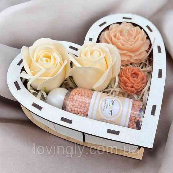 Ніжний подарунок жінці набір натуральних свічок - квітів Ірпінь
