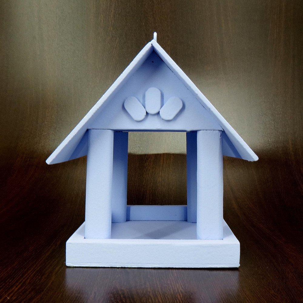 Кормушка садовая для птиц 