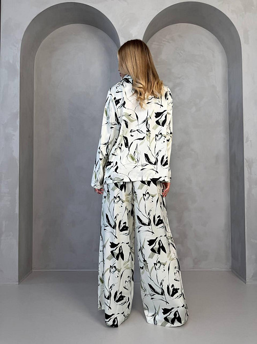 Жіночий стильний вільного крою костюм із шовку сатину Одеса - фото 10